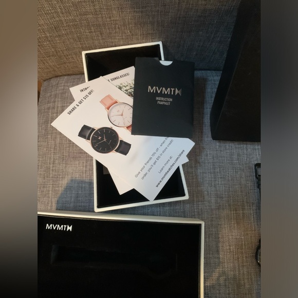 MVMT Women’s watch set. - Picture 3 of 8